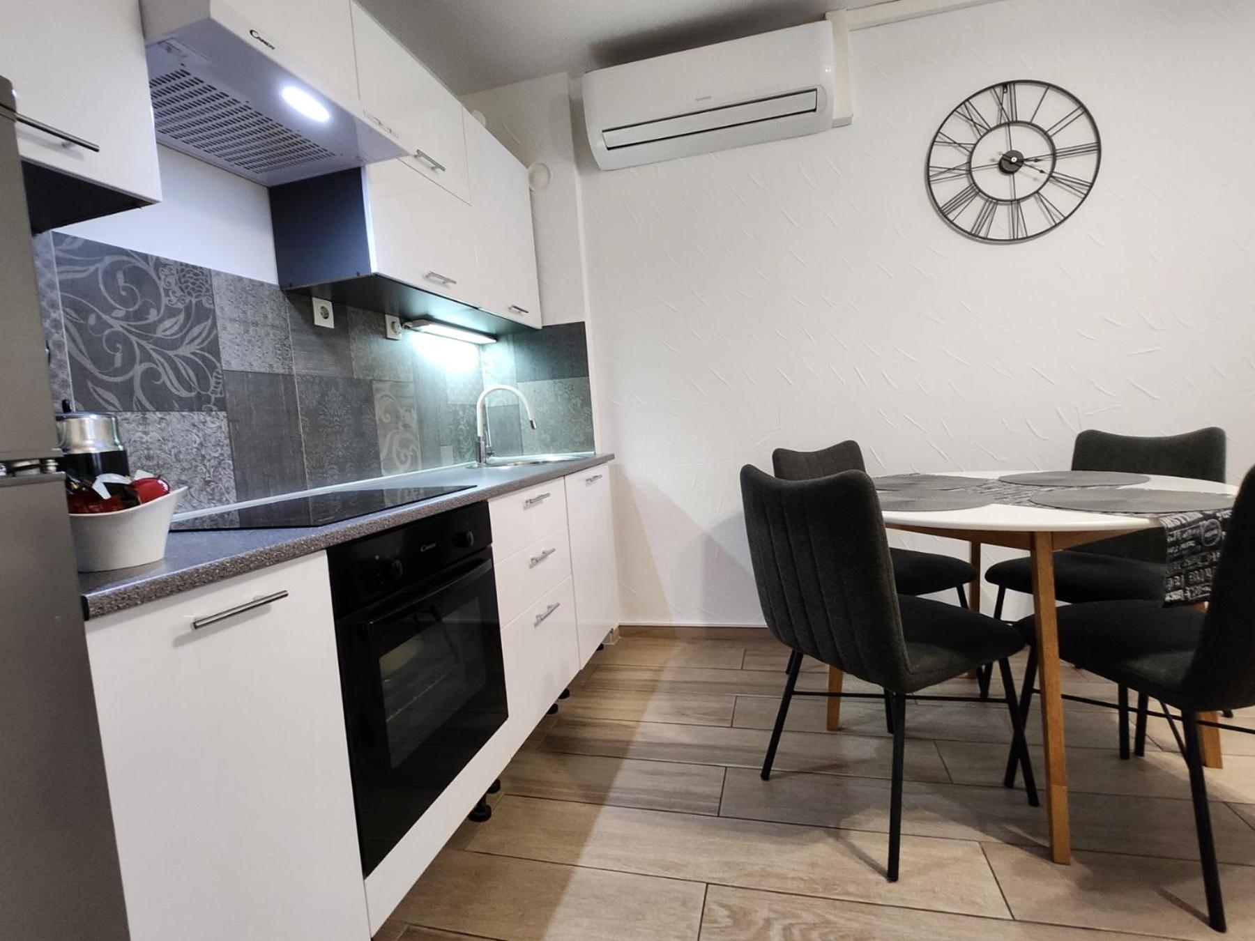 Apartman Ante Apartment Винковци Екстериор снимка